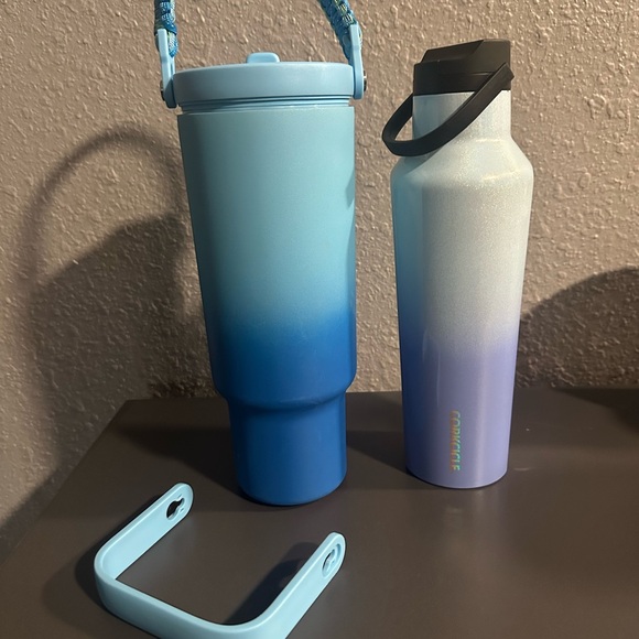 Meoky 40 oz. and Corkcicle water bottles Gradient Blue/Purple Water Bottles - Picture 1 of 7